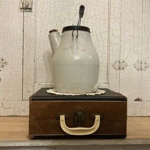 GREAT RISER-Vintage Record Player PATINA